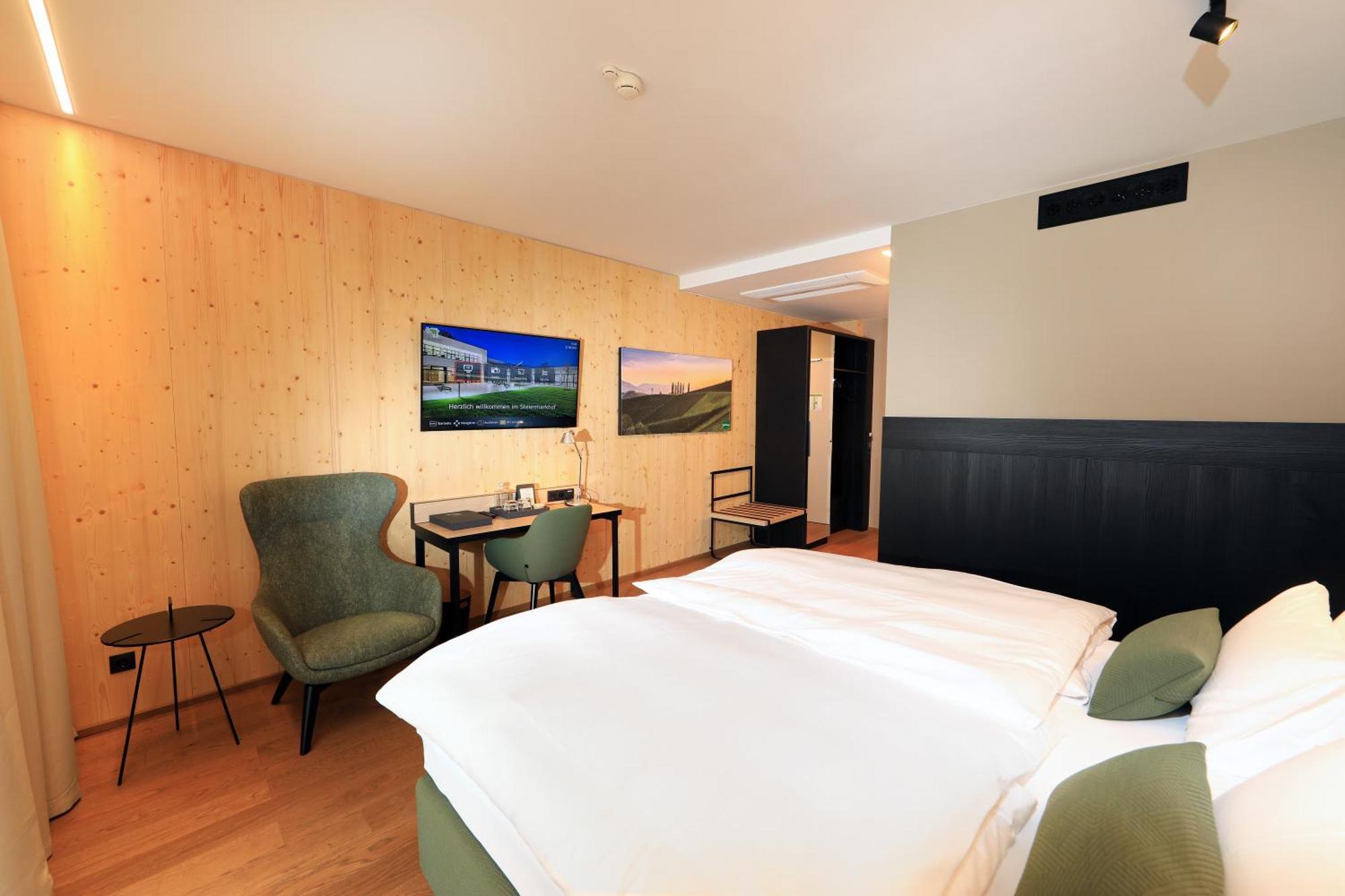 Hotel Steiermarkhof Graz - Aus Holz Gebaut, Von Huegeln Gekuesst Экстерьер фото